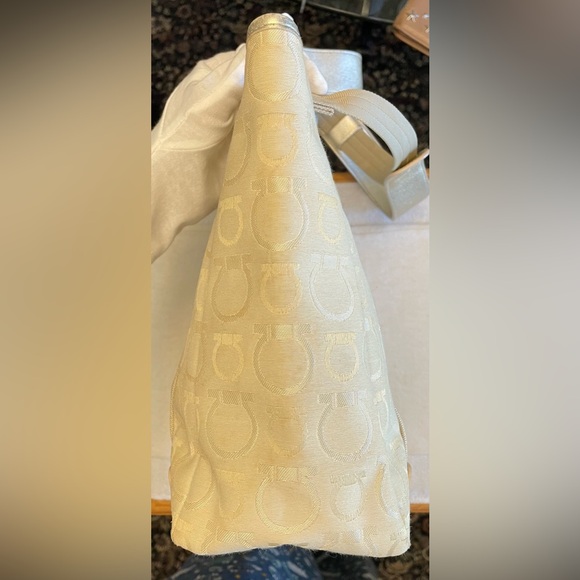 Ferragamo Authentic Vintage Cream Shoulder Bag with Silver Accents/Gold Hardware - Picture 6 of 16